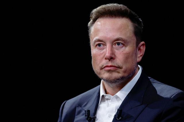 Musk confirms Starship’s Mars journey in late 2026 with Tesla robot Optimus.
