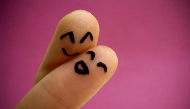 15 ways to stay true to yourself while deeply in love.
