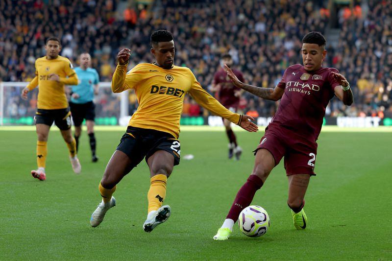 Overview of match week 8 in the Premier League, focusing on the top 6 teams’ results and key moments.