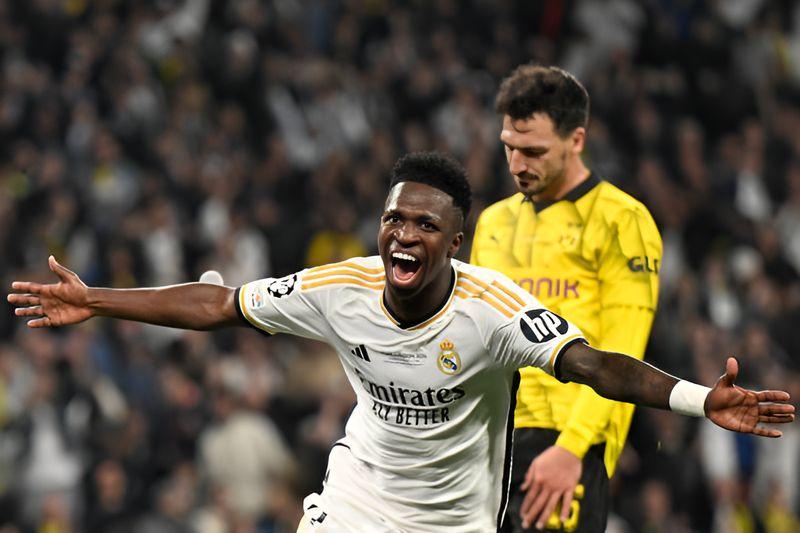 Real Madrid avoided a third defeat in the Champions League competition after a comeback against Dortmund.
