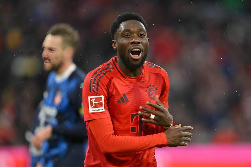 Bayern Munich sees Davies as a key squad member and is optimistic about reaching a new contract agreement
