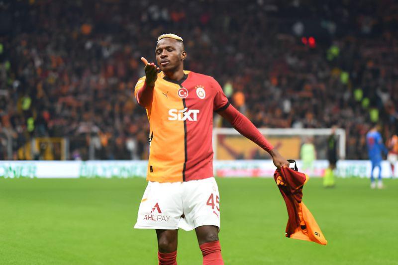 Osimhen’s reported value of €75 million causes controversy online.
