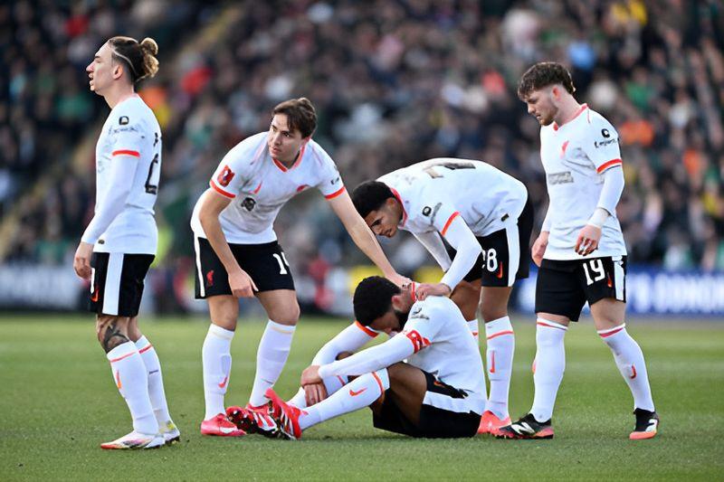 Liverpool remain unbeaten in 20 league games and sit seven points clear at the top, while Everton climb to 15th, 10 points above the relegation zone