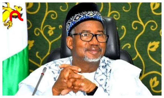 Bala Mohammed addressing officials as he approves redeployment of commissioners in Bauchi State government