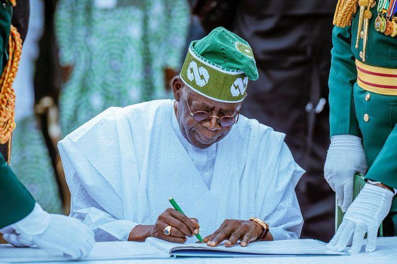 President Tinubu restricted ministers’ official vehicles to three and security personnel to five
