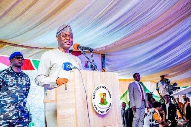 Oyo State Governor Seyi Makinde addressing supporters during the announcement of his 2027 presidential bid at Mapo Hall in Ibadan.