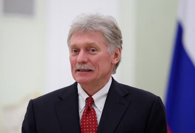 Russia says no peace talks until Ukraine pulls troops from Donbas.

