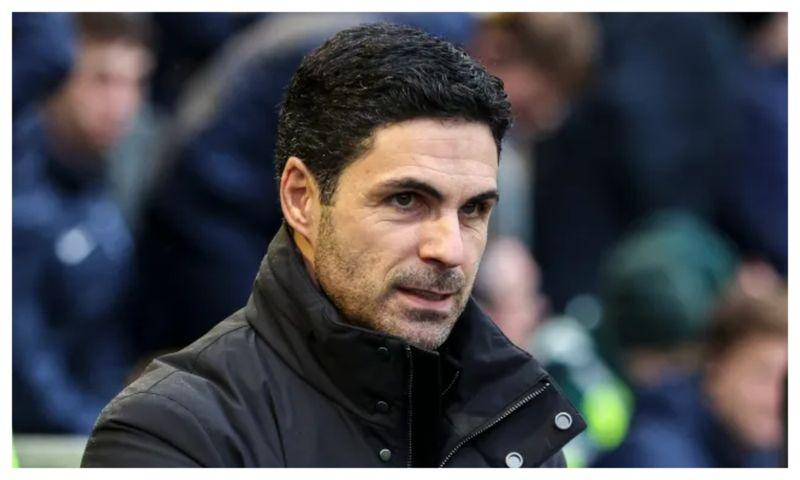 Mikel Arteta applauding Arsenal fans after the team’s UEFA Champions League quarter-final match against Sporting CP at the Emirates Stadium.
