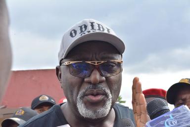Adedeji Olajide, PDP governorship aspirant in Oyo State, speaking during a meeting with NUJ officials in Ibadan