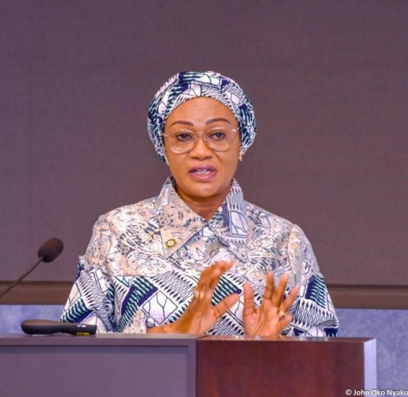 Oyebanji gets boost as Oluremi Tinubu donates N100m to 2000 Ekiti women ahead of 2027 election.
