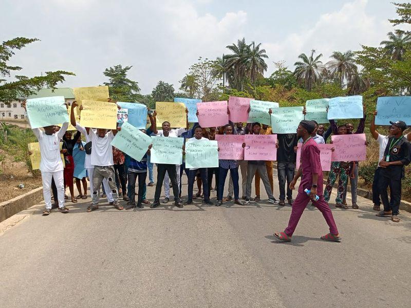FUOYE students protest allegations against Vice-Chancellor Prof. Abayomi Fasina, call them politically motivated.
