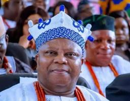 A traditional palace setting in Ipetumodu, Osun State, with the royal staff of office symbolising the deposition of the Apetumodu.