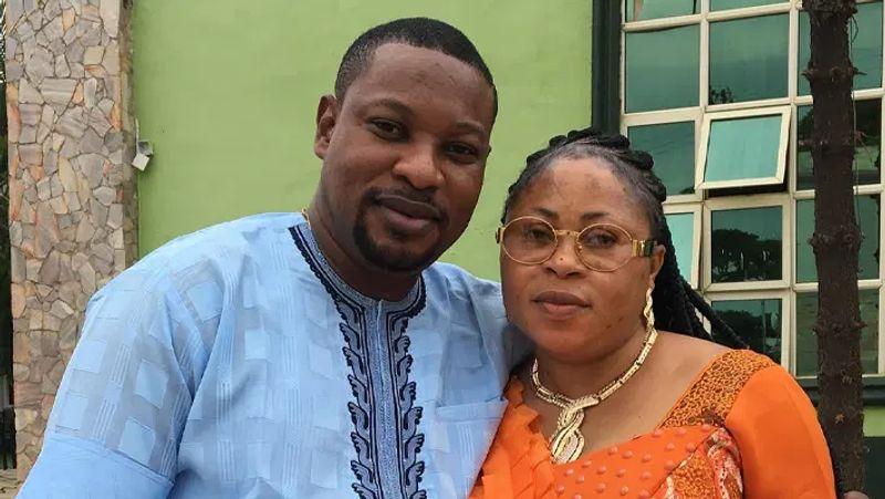 Adedoyin Odunuga, wife of gospel singer Dare Melody, has passed away, prompting an outpouring of condolences from fans and friends.
