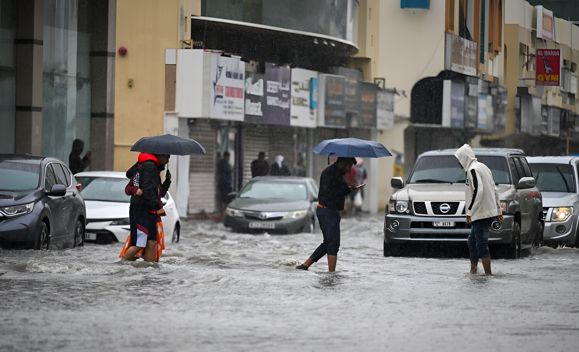 Workers in Lagos unable to go to work because of a heavy rainfall. 