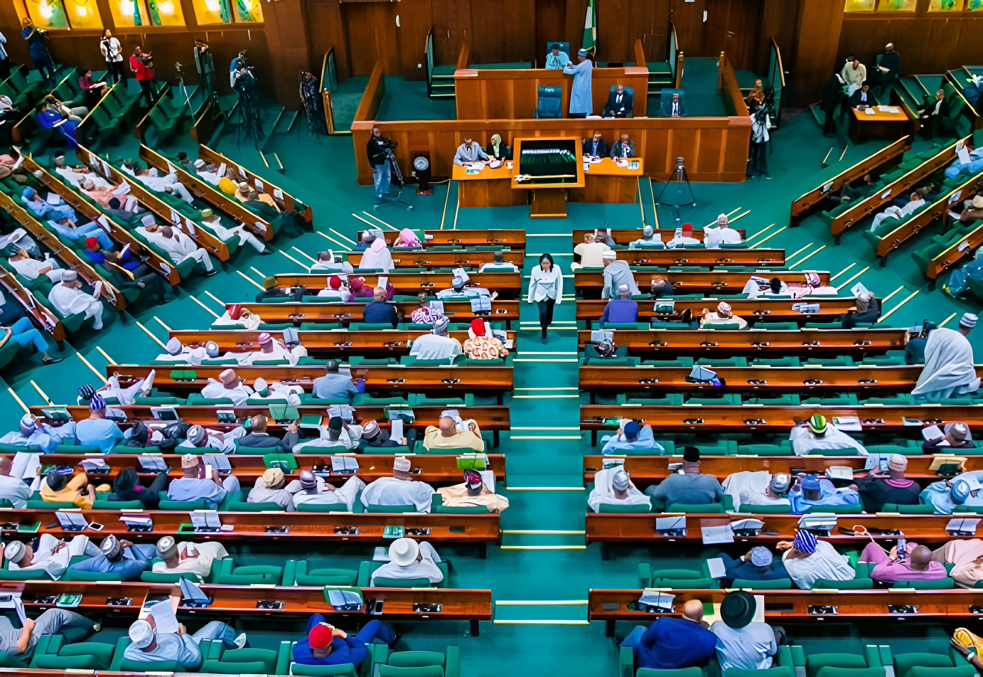 Nigeria's House of Representatives has proposed a single-term of six years for president and governors via a bill.