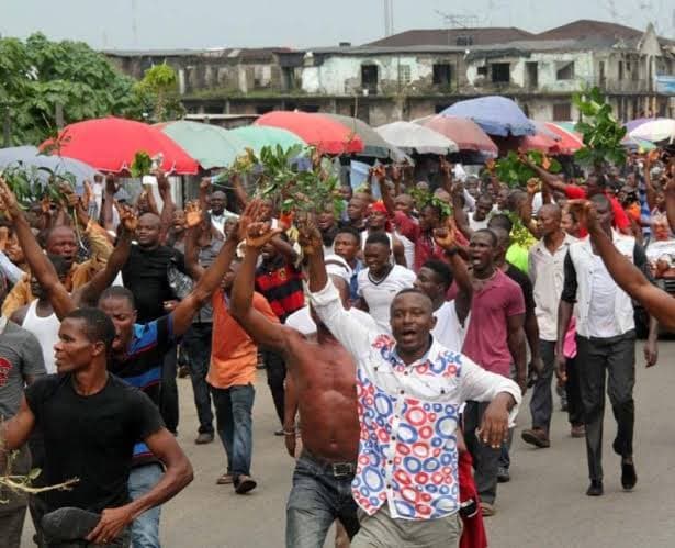 One reportedly died, six were injured during a clash between soldiers and PDP members in Bauchi state. 