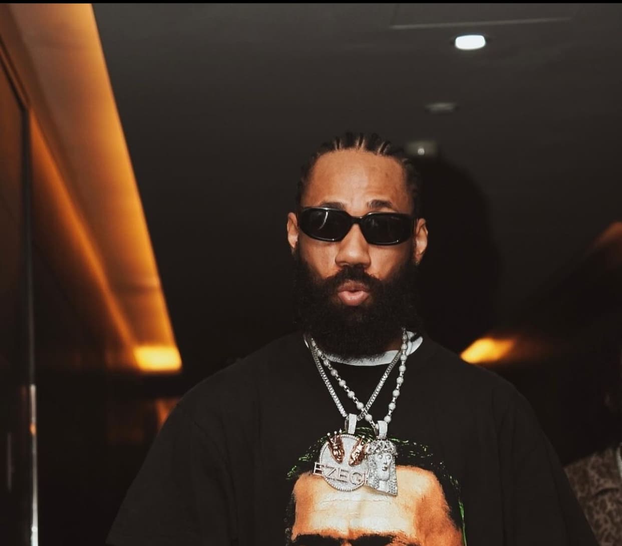 Netizens hailed Phyno’s delivery on Hero, as it's an honour to notable names as fans anticipate his new album 

