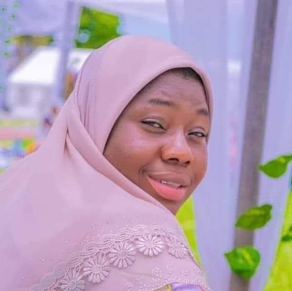 Renowned Islamic singer, Rukayat Gawat 
