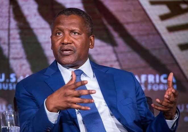 Aliko Dangote criticised the Nigerian National Petroleum Company Limited (NNPC) to lower its stake in his refinery during a Bloomberg interview.
