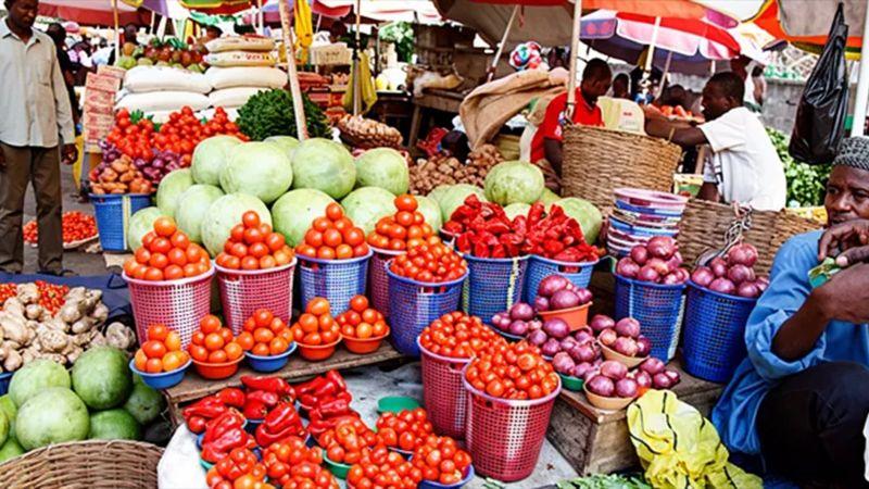 15 ways to save money amid 17.8 per cent food inflation in Nigeria.
