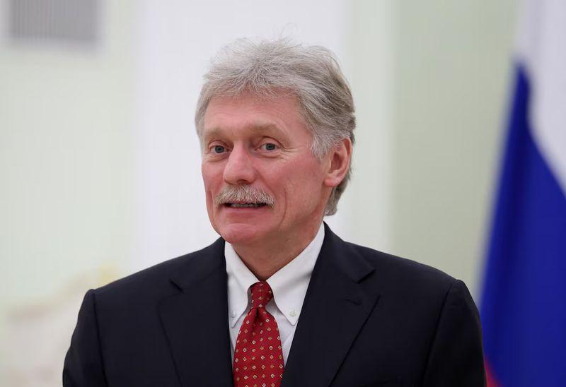 Russia says no peace talks until Ukraine pulls troops from Donbas.