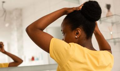 9 simple ways to protect your natural hair from heat during hot weather.