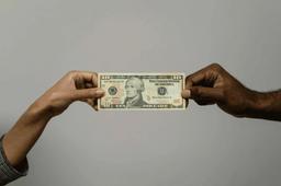 10 legit websites where Nigerians can earn dollar income.